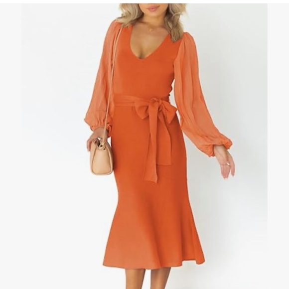 Sweater Dress with Puffed Sleeves - Picture 3 of 5